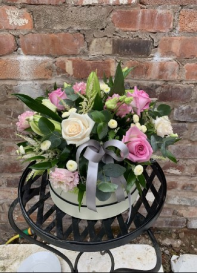 Pretty Hatbox - Pink and white roses and soft pink carnations