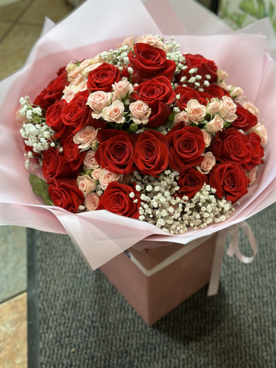 Can i call you rose - Handtied of mixed red and pink roses with gyp in a nice box.